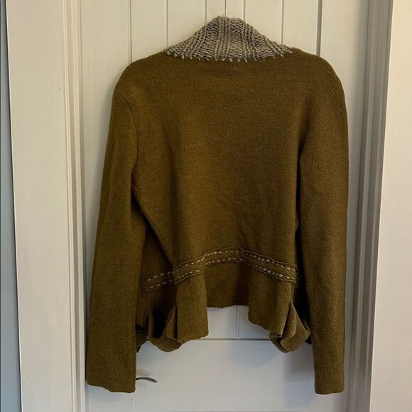 Gro Abrahamsson Asymmetrical Handmade Wool Olive Green Sweater Size 38 - Picture 5 of 10